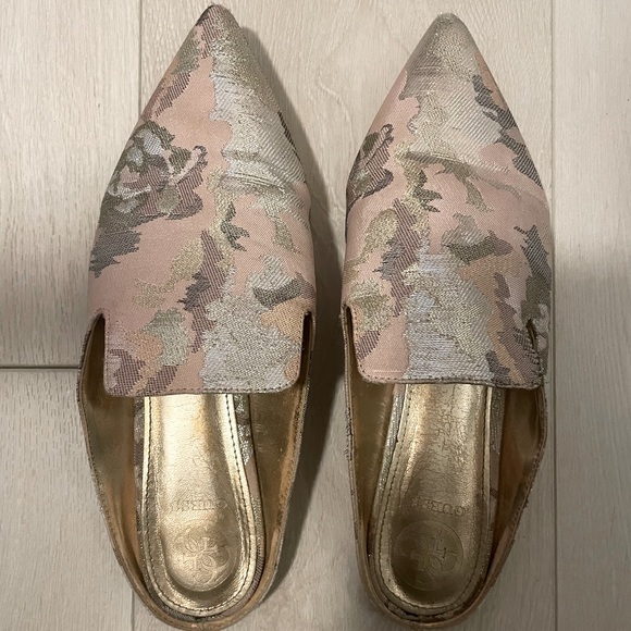 GUESS - Camouflage Pattern Mules - Picture 2 of 7